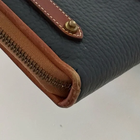 Dooney & Bourke All-Weather Leather Small Zip-Along Crossbody Wallet Belt Purse - Picture 8 of 12